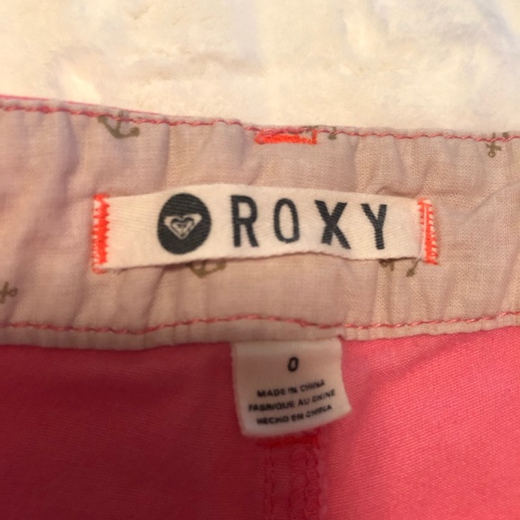 Pink Roxy Capris - Picture 4 of 5